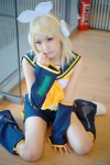 cosplay detached_sleeves hairbow headset kagamine_rin leggings mp3 sailor_uniform school_uniform shorts vocaloid rating:Safe score:0 user:nil!