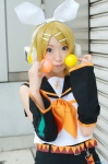 aka blonde_hair cosplay default_costume detached_sleeves hairbow headset kagamine_rin pantyhose sailor_uniform school_uniform shorts vocaloid rating:Safe score:0 user:nil!