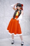 blouse cosplay detached_sleeves hairbow hakurei_reimu miko skirt socks touhou tsugu rating:Safe score:1 user:nil!