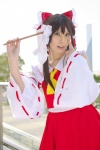 blouse cosplay detached_sleeves hairbow hakurei_reimu miko satori skirt touhou rating:Safe score:0 user:nil!