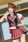 akb48 akitsu_honoka blouse cosplay pleated_skirt shinoda_mariko_(cosplay) skirt tie top_hat vest rating:Safe score:0 user:pixymisa