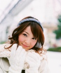 ear_muffs gloves sasaki_nozomi scarf snow sweater rating:Safe score:2 user:nil!