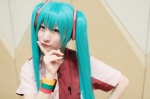 aqua_hair blouse cosplay hatsune_miku mera twintails vocaloid wristband rating:Safe score:0 user:pixymisa