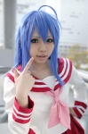 ahoge blue_hair cosplay izumi_konata lucky_star pleated_skirt sailor_uniform school_uniform skirt uriu rating:Safe score:2 user:nil!