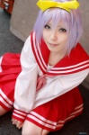 cosplay hairbow hiiragi_tsukasa kneesocks lucky_star miniskirt pleated_skirt purple_hair sailor_uniform school_uniform skirt yuuri rating:Safe score:0 user:nil!