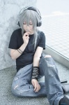 cosplay crossplay genderswapped headphones jeans mitsu nitro_super_sonic silver_hair super_soniko tshirt rating:Safe score:0 user:nil!