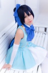 blue_hair bowtie cosplay detached_sleeves dress hairbow love_live!_school_idol_project sonoda_umi thighhighs uri rating:Safe score:0 user:pixymisa