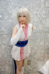 boots cosplay detached_sleeves katsura_sai mahou_tsukai_kurohime momohime white_hair yukata rating:Safe score:0 user:nil!