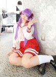 cosplay hair_ribbons hiiragi_kagami lucky_star naito purple_hair sailor_uniform school_uniform socks twintails rating:Safe score:0 user:nil!