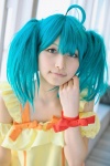 ahoge aqua_hair cosplay macross macross_frontier ranka_lee suzune tank_top twintails rating:Safe score:0 user:nil!