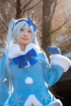 ageha blue_eyes blue_hair bow coat cosplay hairbow hatsune_miku twintails vocaloid rating:Safe score:0 user:pixymisa