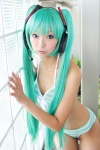 aqua_hair bikini cosplay hatsune_miku headset necoco necosmo swimsuit twintails vocaloid rating:Safe score:0 user:nil!