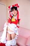 cosplay hairbow hakurei_reimu hanausagi_manyu jumper miko panties touhou rating:Safe score:0 user:LittleSweetLoli