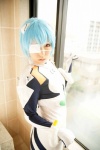 arimura_chika ayanami_rei blue_hair bodysuit cosplay eyepatch gloves hair_pods neon_genesis_evangelion plugsuit rating:Safe score:0 user:nil!