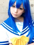 aka_(morimori) blue_hair cosplay izumi_konata lucky_star sailor_uniform school_uniform rating:Safe score:4 user:nil!
