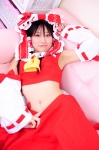 cosplay hairbow hakurei_reimu hanausagi_manyu jumper miko touhou rating:Safe score:0 user:LittleSweetLoli