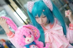 aqua_hair blouse cosplay hair_ribbons hatsune_miku lots_of_laugh_(vocaloid) stuffed_animal twintails vocaloid yaya rating:Safe score:0 user:nil!