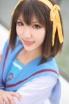 cosplay hairband hair_ribbons kuuya sailor_uniform school_uniform suzumiya_haruhi suzumiya_haruhi_no_yuuutsu rating:Safe score:0 user:nil!
