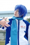 blue_hair coat cosplay crossplay default_costume kaito scarf trousers vocaloid yukiko rating:Safe score:0 user:nil!
