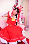 cosplay hairbow hakurei_reimu hanausagi_manyu jumper miko socks touhou rating:Safe score:0 user:LittleSweetLoli