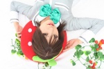 cosplay ichigo_100 kipi school_uniform sotomura_misuzu strawberry strawberry_pillow rating:Safe score:0 user:darkgray