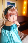 bed blouse cosplay hairband macross macross_frontier multi-colored_hair sachi_budou sheryl_nome sunglasses rating:Safe score:0 user:nil!