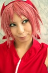 ari cosplay elbow_pads gloves haruno_sakura_(naruto) headband naruto pink_hair rating:Safe score:0 user:nil!