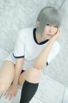 buruma cosplay gym_uniform kneesocks nagato_yuki narihara_riku shorts silver_hair suzumiya_haruhi_no_yuuutsu tshirt rating:Safe score:1 user:nil!