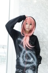 blue_eyes cosplay hoodie megurine_luka pink_hair tatsuki_(ii) vocaloid rating:Safe score:0 user:pixymisa